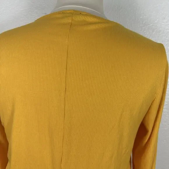 Lane Bryant Top Women 18/20 Marigold Yellow Button Accent Front Ribbed Knit - Picture 8 of 12